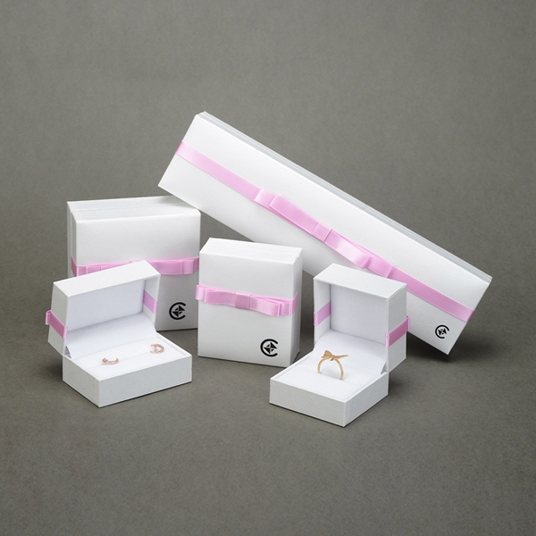 JH-005  plastic jewelry box with ribbon good as gift box