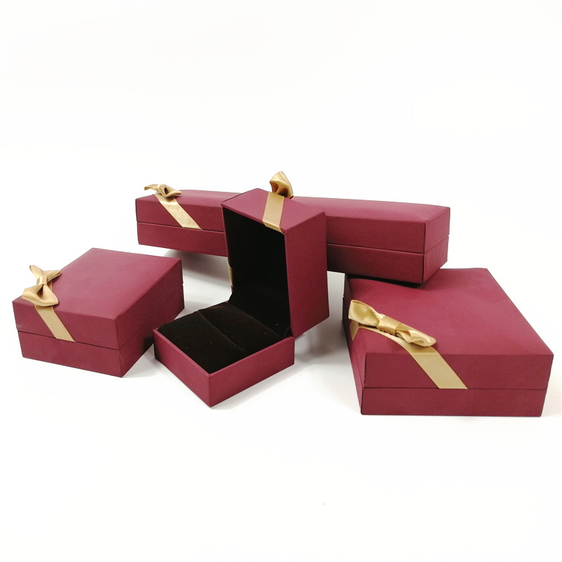 ZTB-048 Special paper touch feeling plastic jewelry gift box case with ribbon