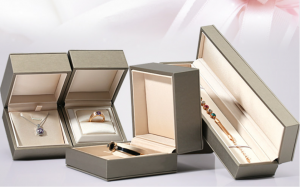 ZTB-072 wiredrawing effect PU plastic jewelry gift display box for engagement wedding and party